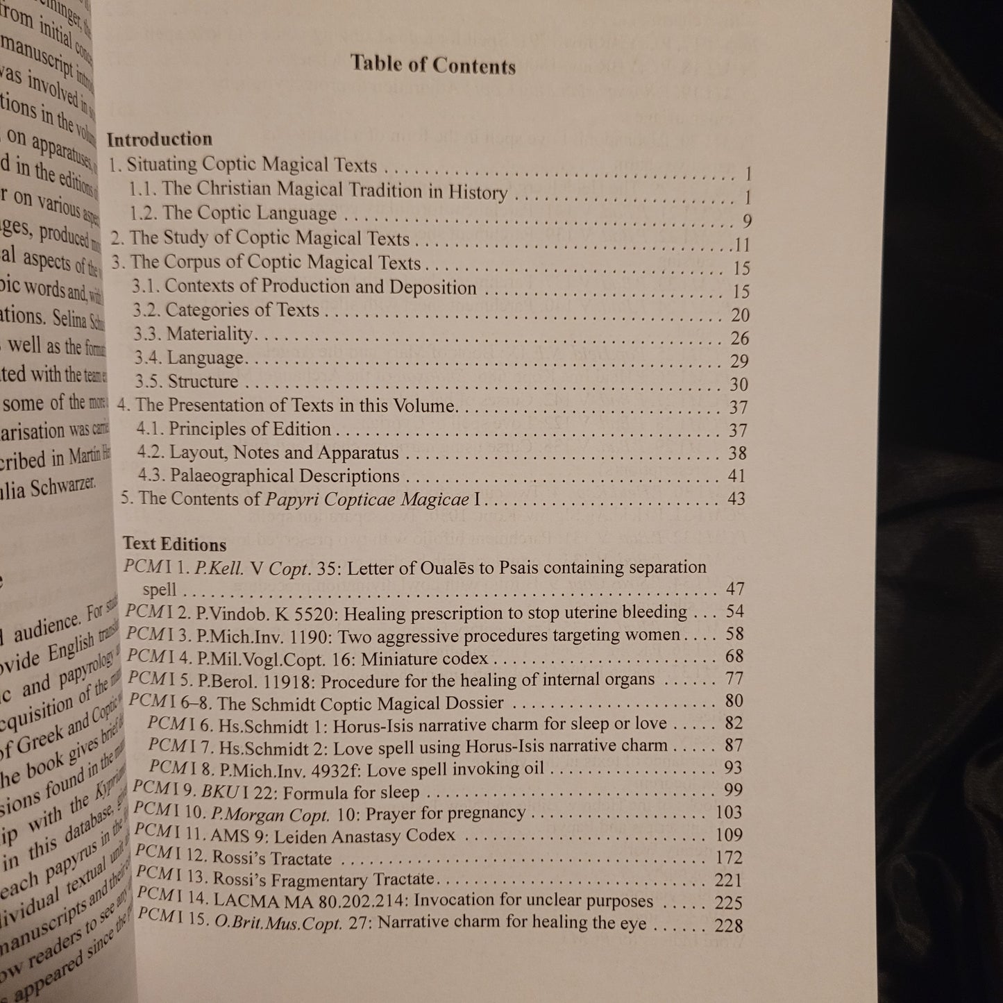 Papyri Copticae Magicae by Korshi Dosoo and Markéta Preininger (De Gruyter, 2025) Paperback
