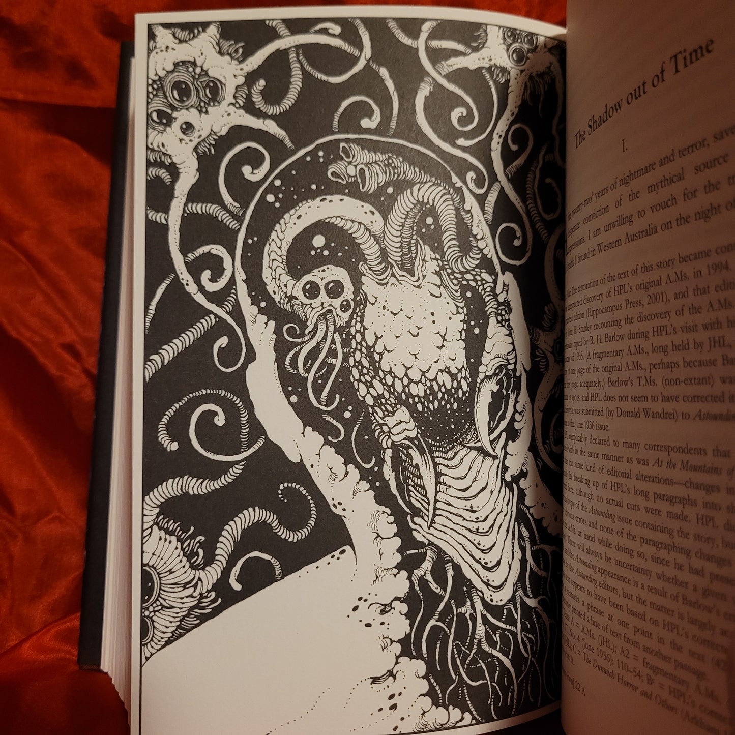 H.P. Lovecraft Collected Fiction Volume 3 edited by S.T. Joshi (Chiroptera Press, 2025) Illustrated by Karmazid