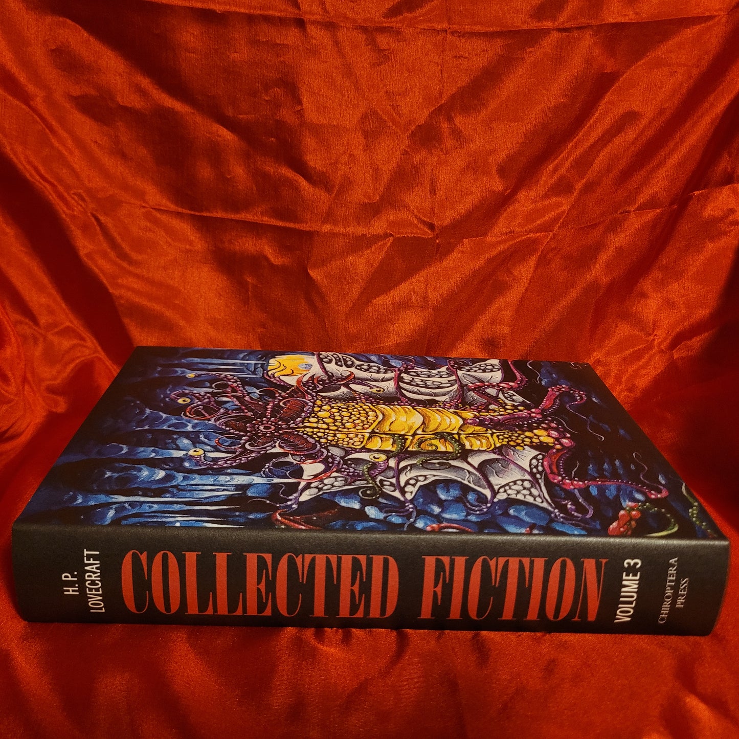 H.P. Lovecraft Collected Fiction Volume 3 edited by S.T. Joshi (Chiroptera Press, 2025) Illustrated by Karmazid