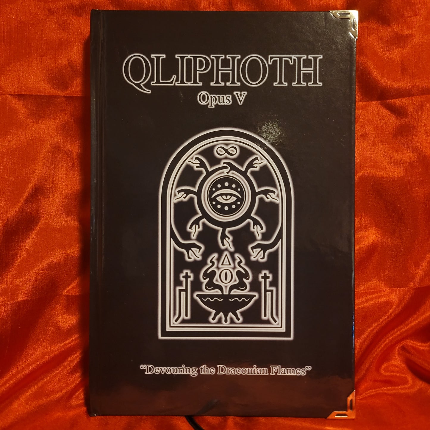 QLIPHOTH opus V "Devouring the Draconian flames" edited by Edgar Kerval (Sirius Limited Esoterica) Hardcover