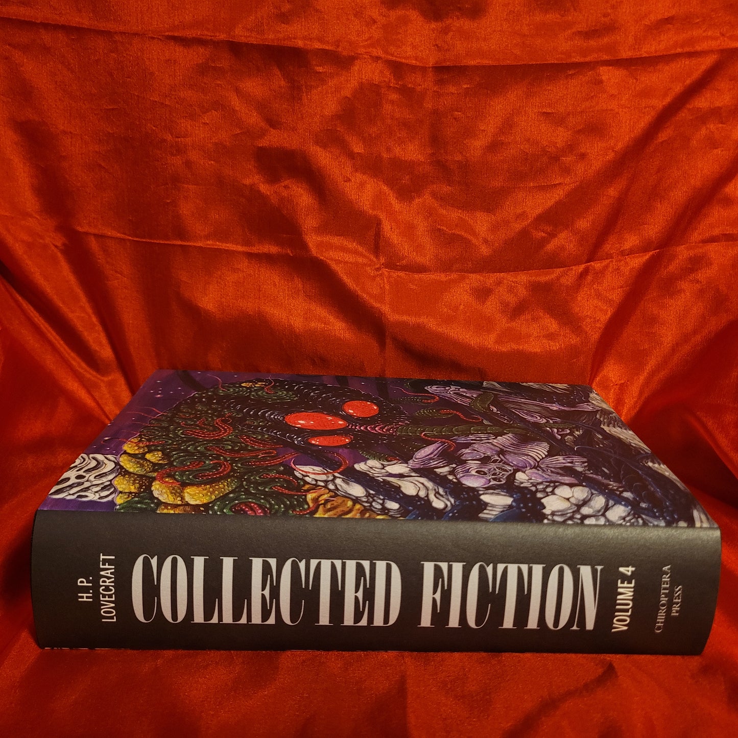 H.P. Lovecraft Collected Fiction  Volume 4 edited by S.T. Joshi (Chiroptera Press, 2026) Illustrated by Karmazid