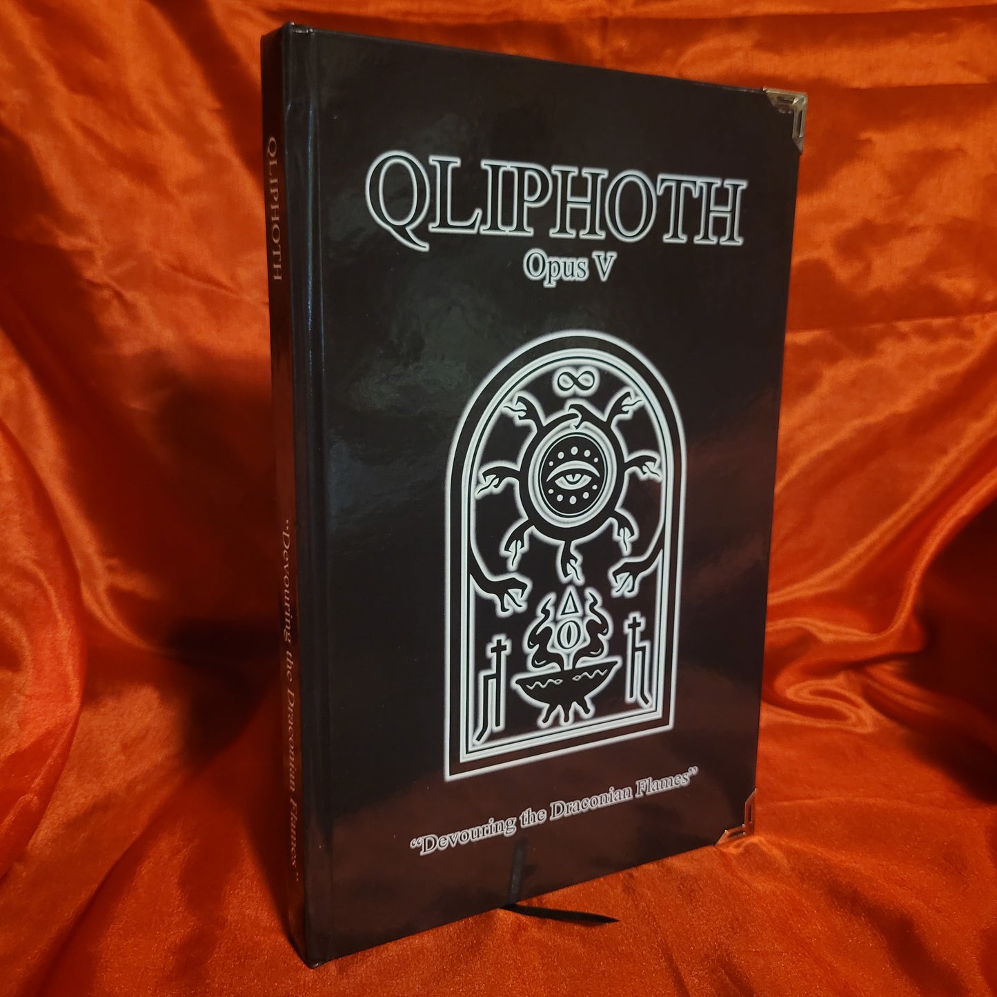 QLIPHOTH opus V "Devouring the Draconian flames" edited by Edgar Kerval (Sirius Limited Esoterica) Hardcover