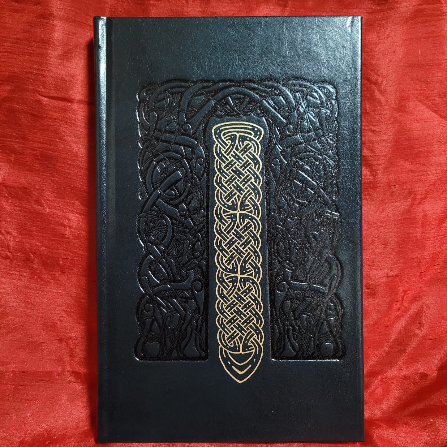 Wolfs-Head: Óðinn, The Ecstatic God of Tethers and Skin-Turning. Volume II of the Óðinn Trilogy by Shani Oates (Anathema Publishing, 2020) Leather Bound Collector's Edition #174/206