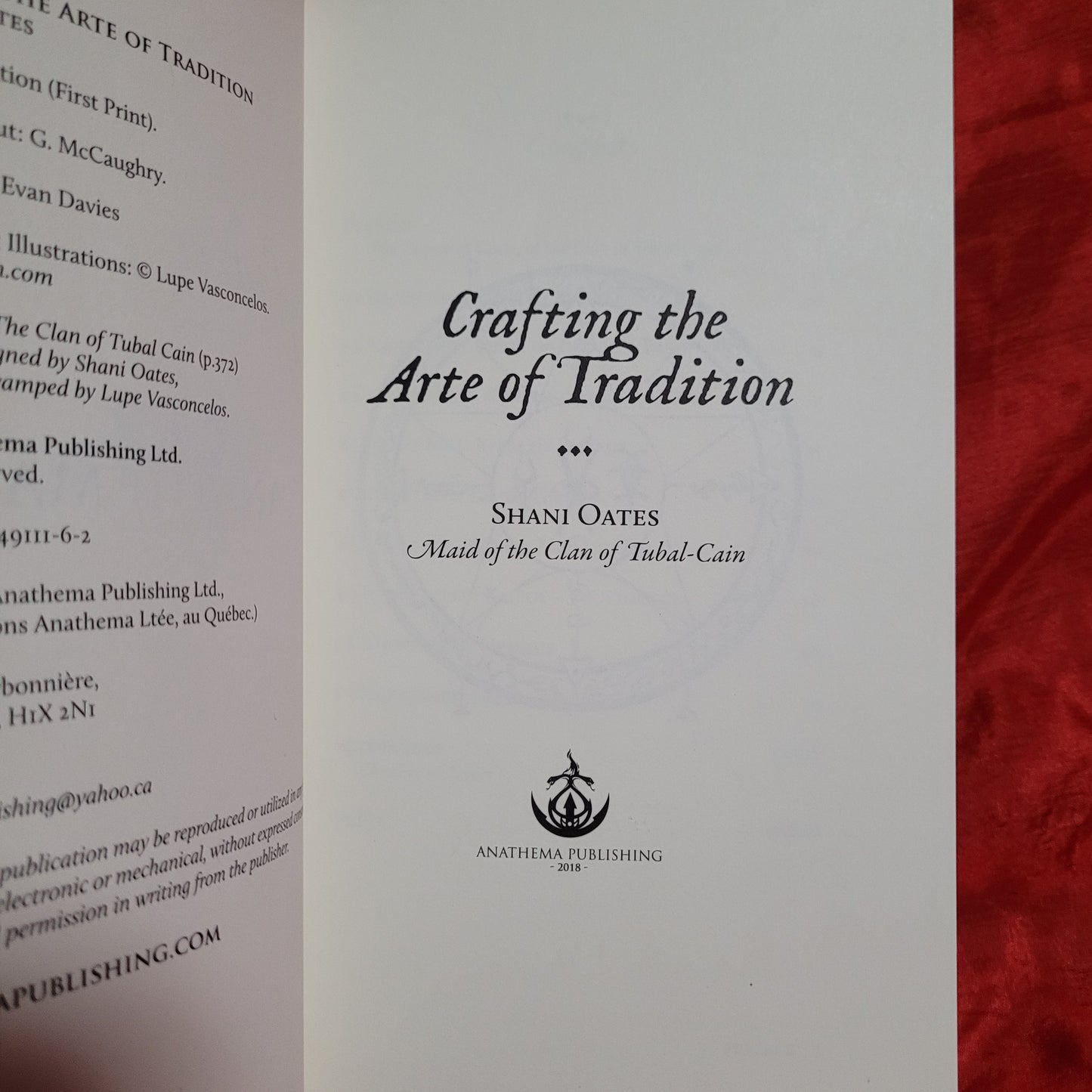 Crafting the Arte of Tradition by Shani Oates (Anathema Publishing, 2018) Paperback Edition